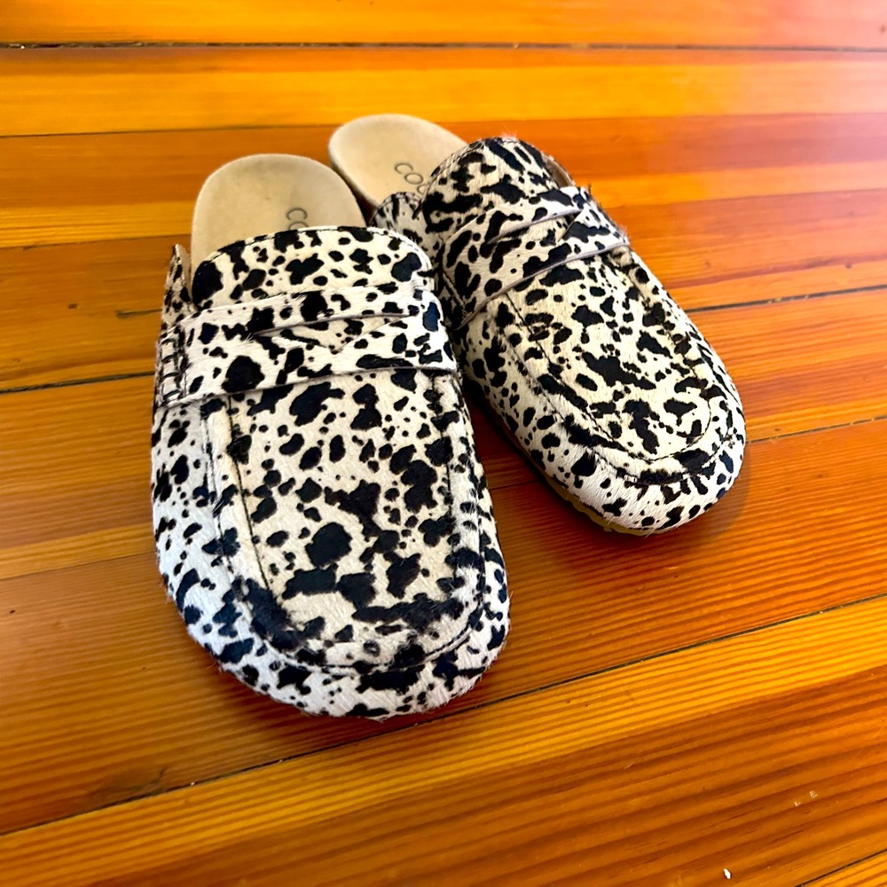 coconuts by Matisse size 9, never worn, ran small.